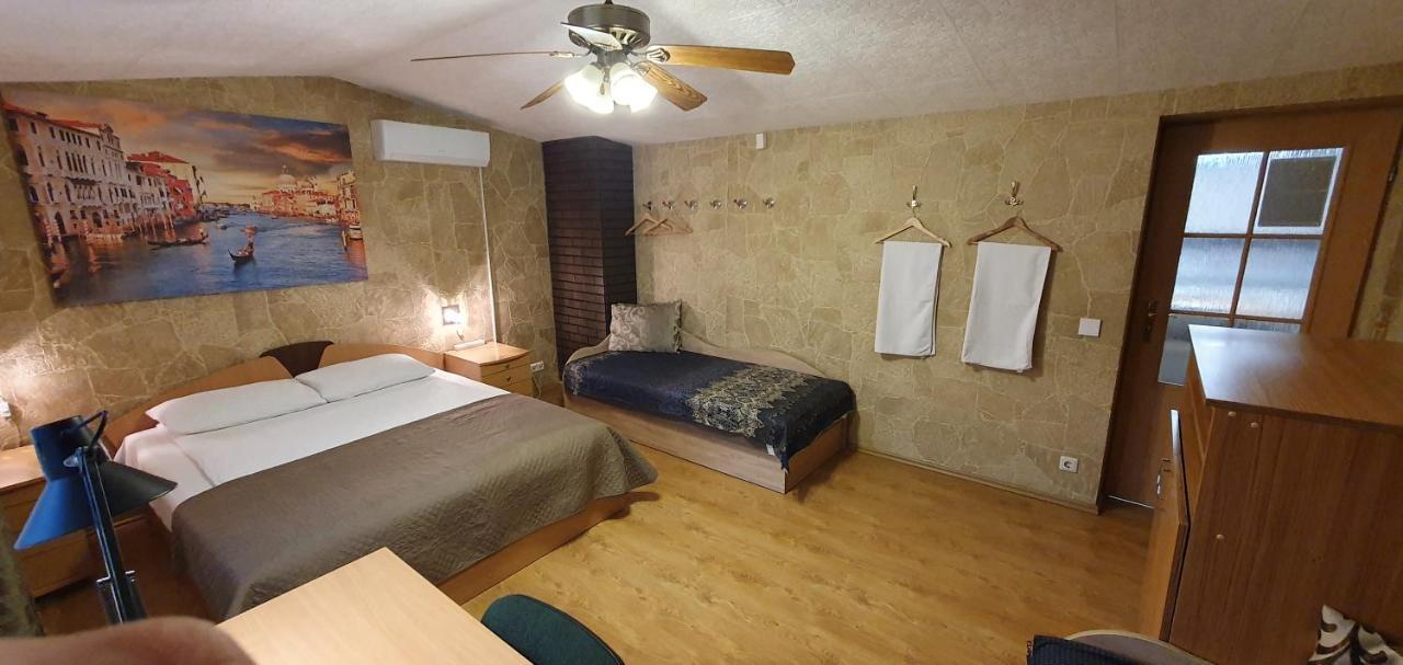 Aparthotel 4 ,, Cosy House Billiard " - Sauna & Parking Kowno Zewnętrze zdjęcie