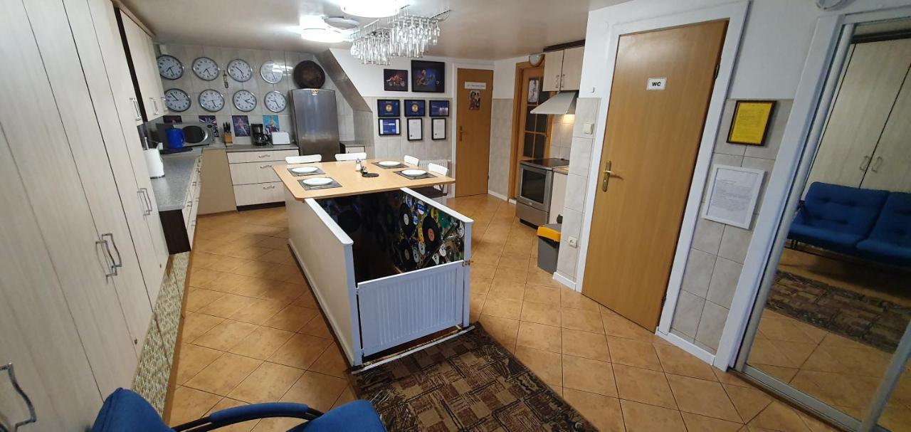 Aparthotel 4 ,, Cosy House Billiard " - Sauna & Parking Kowno Zewnętrze zdjęcie